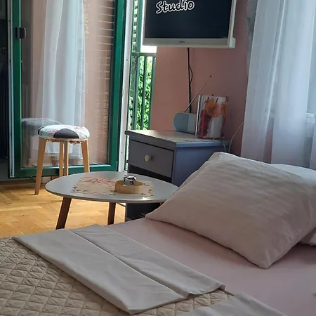 Tomecek Apartman